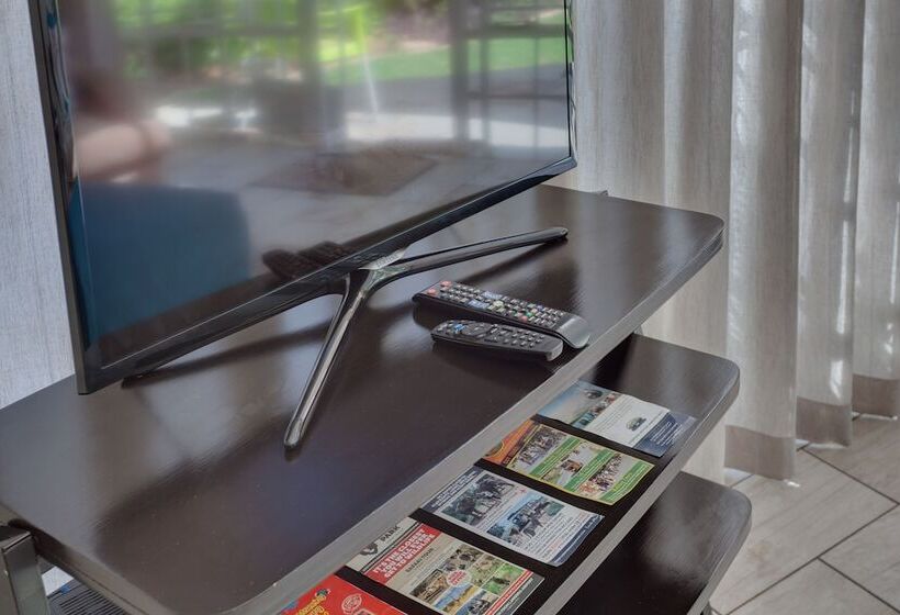 تختخواب و صبحانه 49oncherry