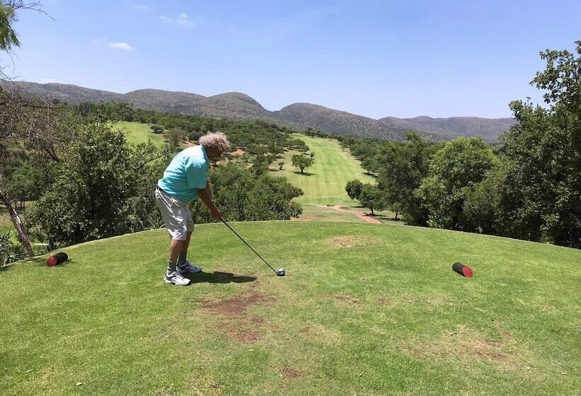 تختخواب و صبحانه 49oncherry