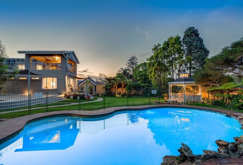 تختخواب و صبحانه 49oncherry