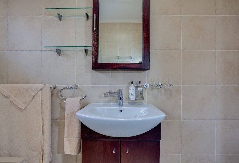 تختخواب و صبحانه 49oncherry