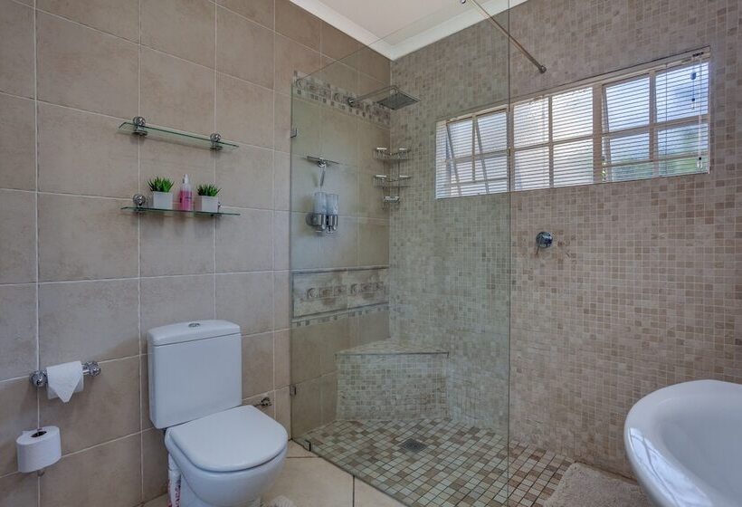 تختخواب و صبحانه 49oncherry