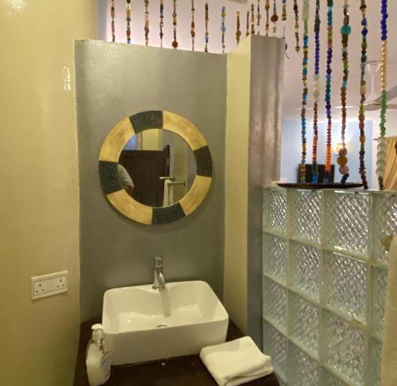 בית מלון כפרי Jafferji Beach Retreat