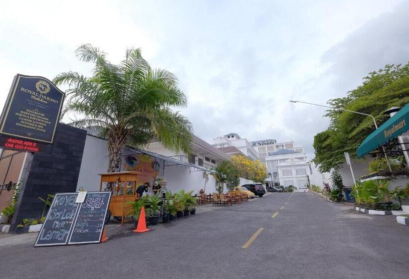 בית מלון כפרי Royal Darmo Malioboro