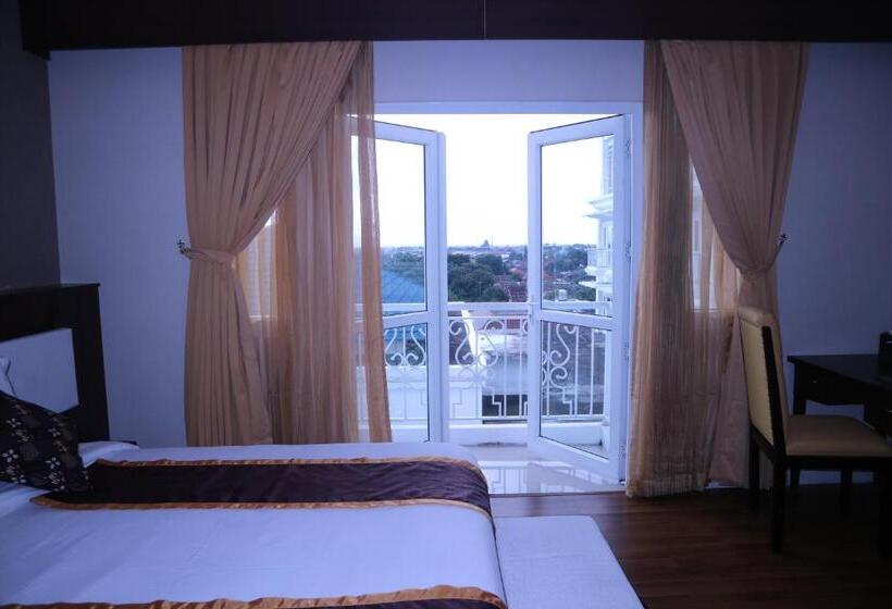 בית מלון כפרי Royal Darmo Malioboro