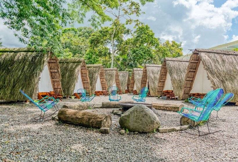 هتل Selina La Fortuna