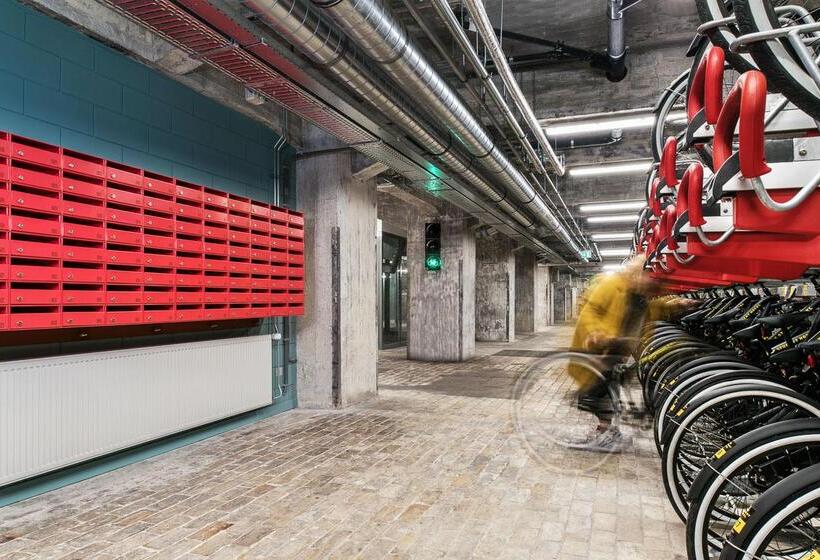 Hotelli The Social Hub Maastricht