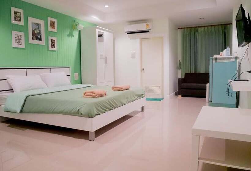 בית מלון כפרי Uj Apartment