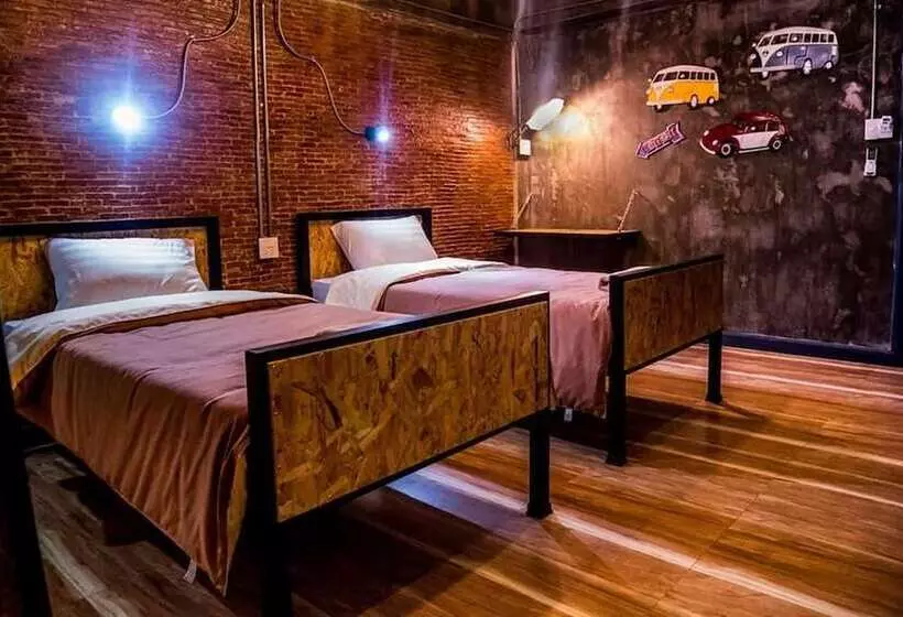 Hotelli Uj Apartment