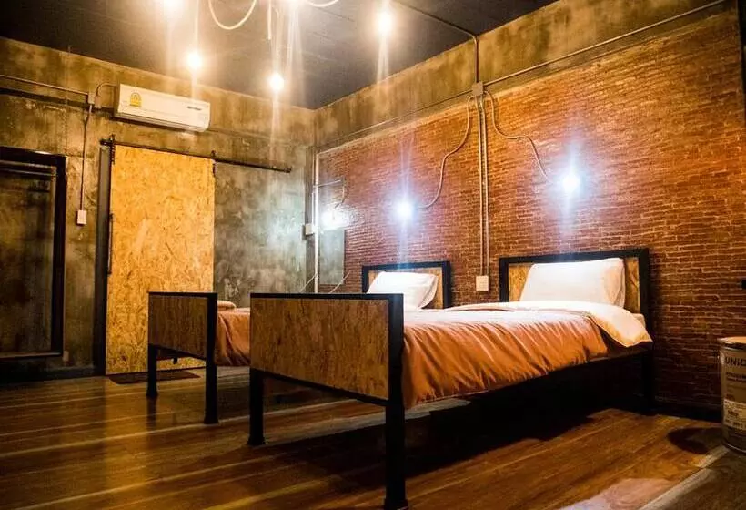 Hotelli Uj Apartment