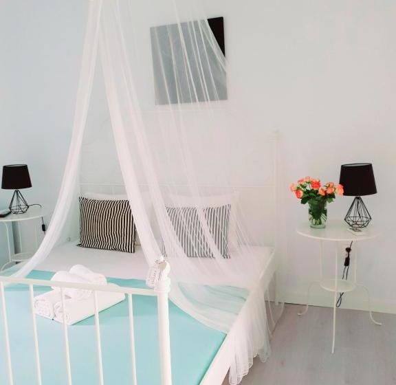 مُتل Argö Costinești