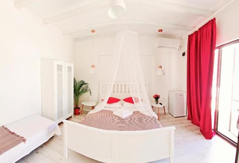 مُتل Argö Costinești