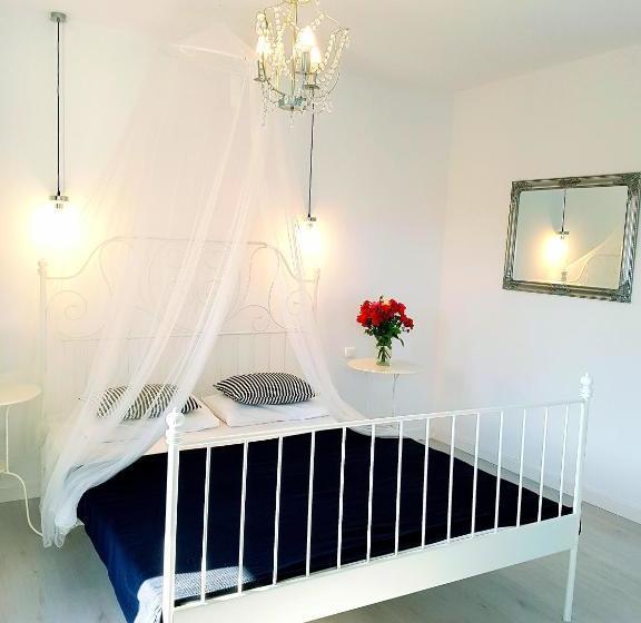 مُتل Argö Costinești