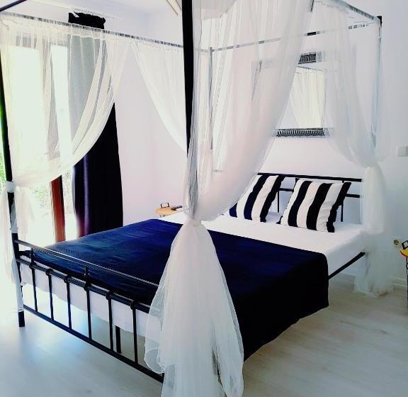 مُتل Argö Costinești