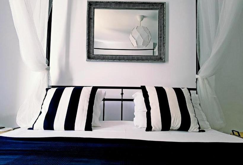 مُتل Argö Costinești