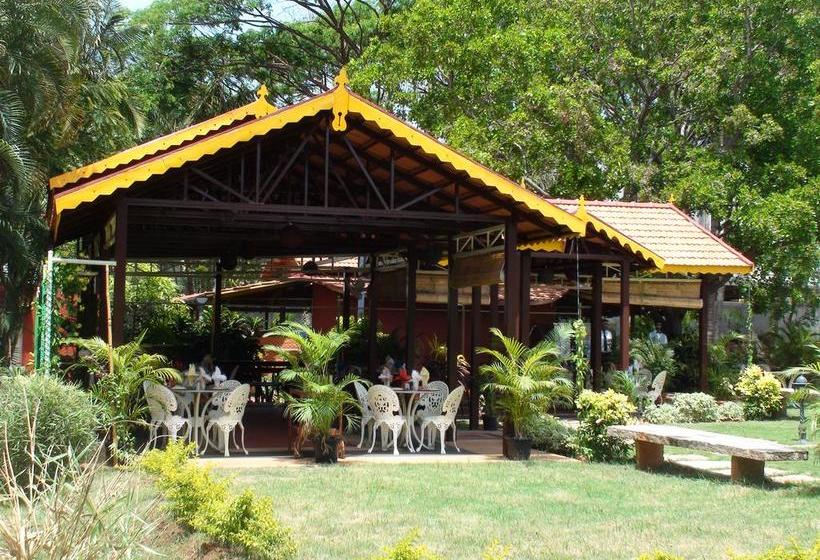 استراحتگاه The Village