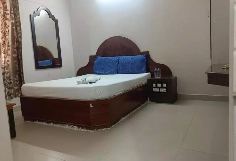 ユースホステル Sree Balaji Hotel   Lodge
