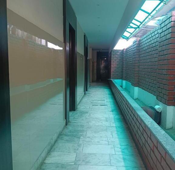 Albergue Sree Balaji Hotel   Lodge