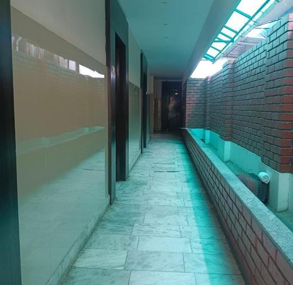 Albergue Sree Balaji Hotel   Lodge