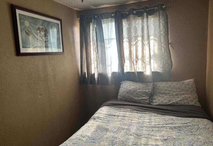 تختخواب و صبحانه I10 Pitstop