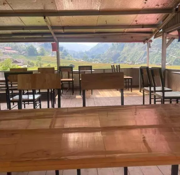 تختخواب و صبحانه Lanh Lao Chai Sapa