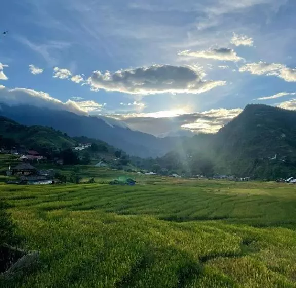 تختخواب و صبحانه Lanh Lao Chai Sapa