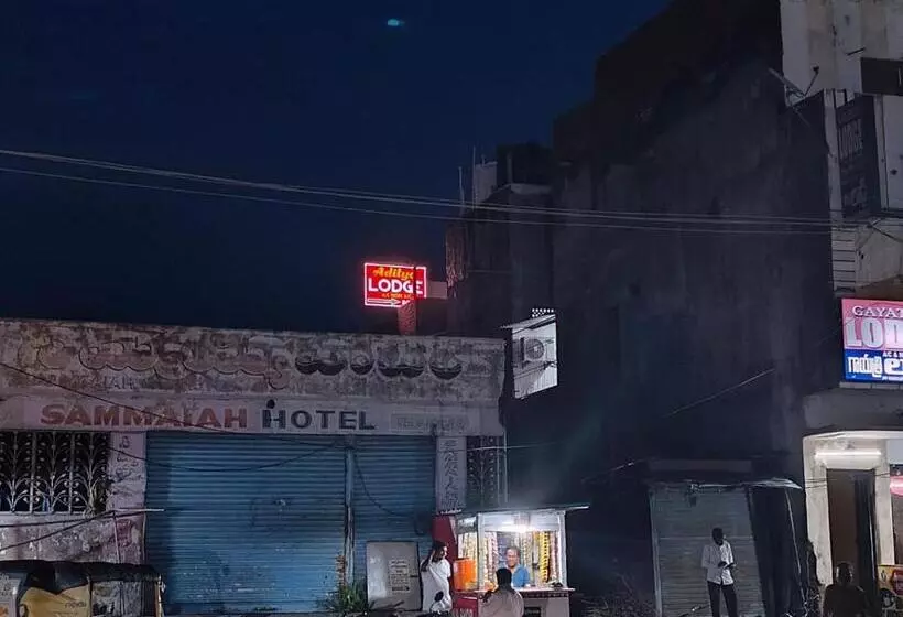 Hotelli Aditya Lodge