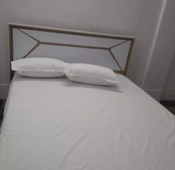 Hotelli Aditya Lodge