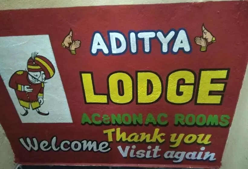 Hotelli Aditya Lodge