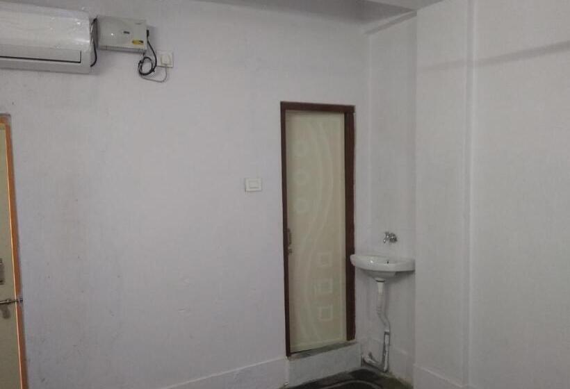 בית מלון כפרי Aditya Lodge