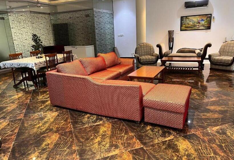 هتل Farm House No 25