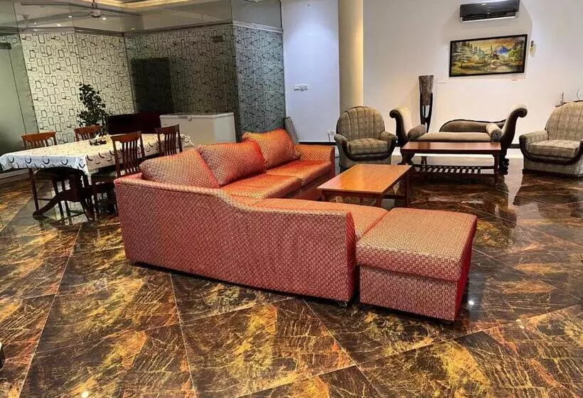 هتل Farm House No 25