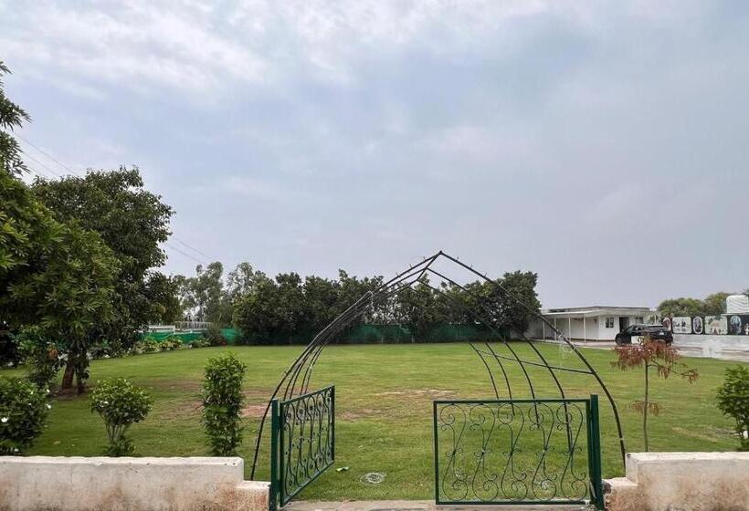 هتل Farm House No 25