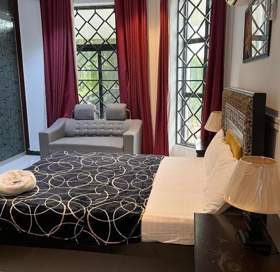 هتل Farm House No 25