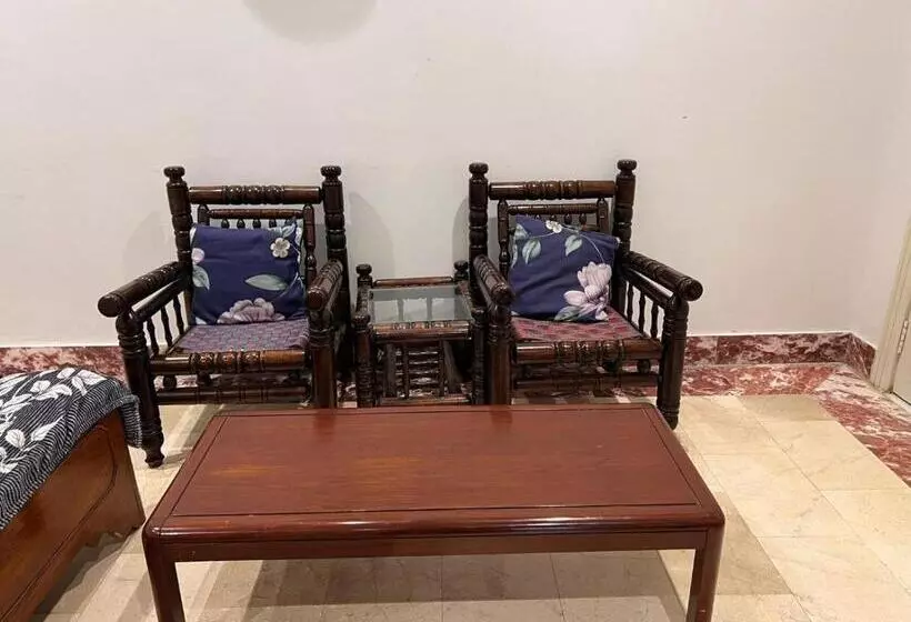 هتل Farm House No 25