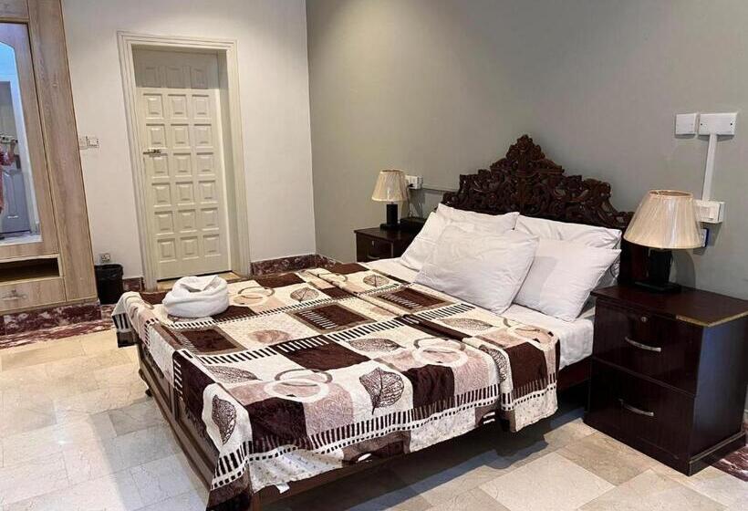 هتل Farm House No 25