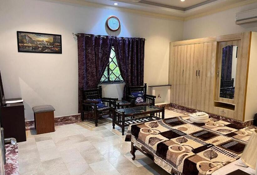 هتل Farm House No 25