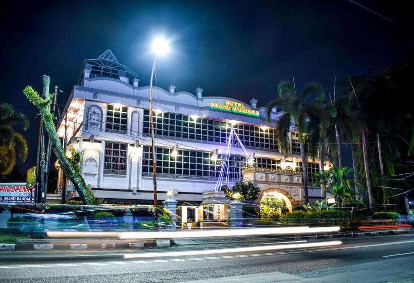 酒店 Grand Bandara