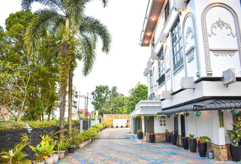 酒店 Grand Bandara