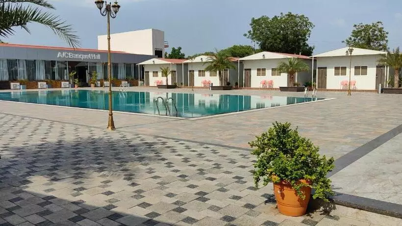 Hotelli Vss Lawns & Resorts Llp