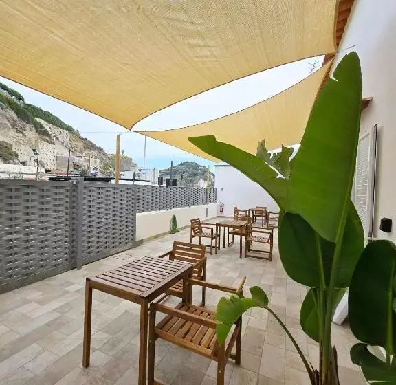 ペンション Chiaia Di Rose Rooms & Apartment