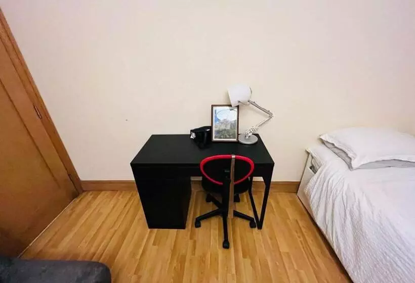 پانسیون Dormitorio Grande D08