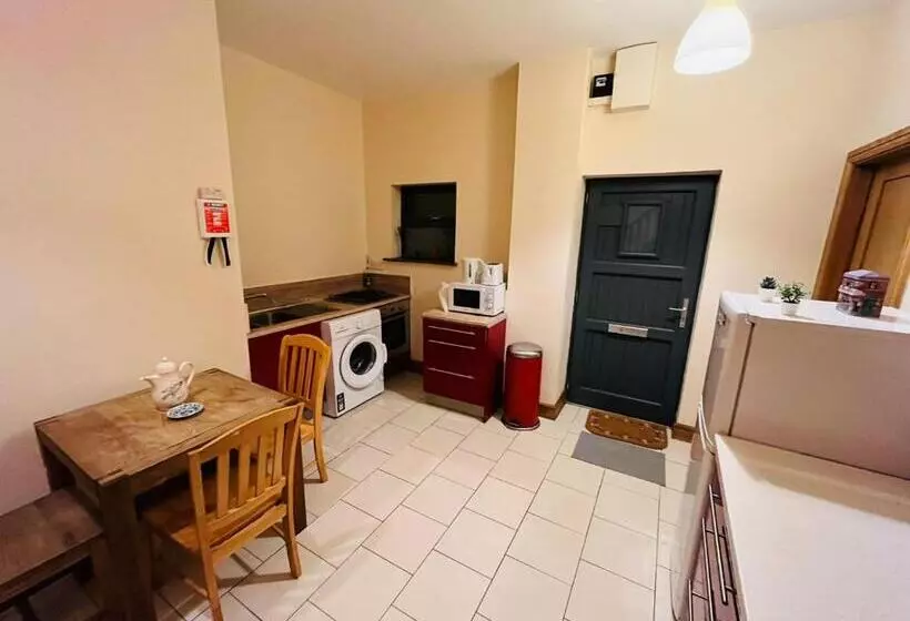 پانسیون Dormitorio Grande D08