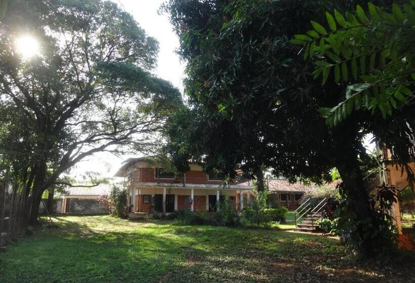 پانسیون Green Paradise San Rafael