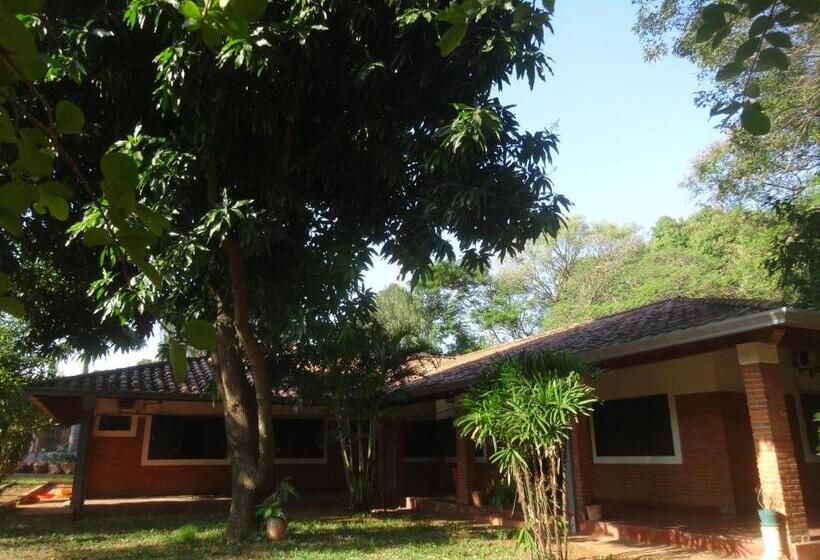 پانسیون Green Paradise San Rafael