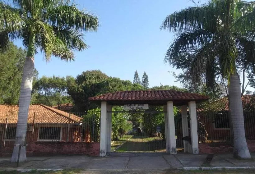 پانسیون Green Paradise San Rafael