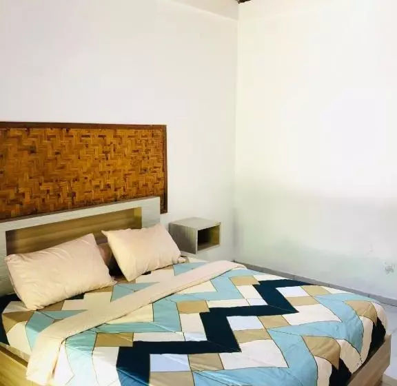 ペンション Sry Ayu Bale Tani Local Room