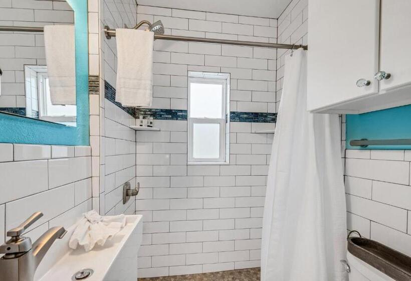 Tropic Terrace Suite #54 Beachfront Resort