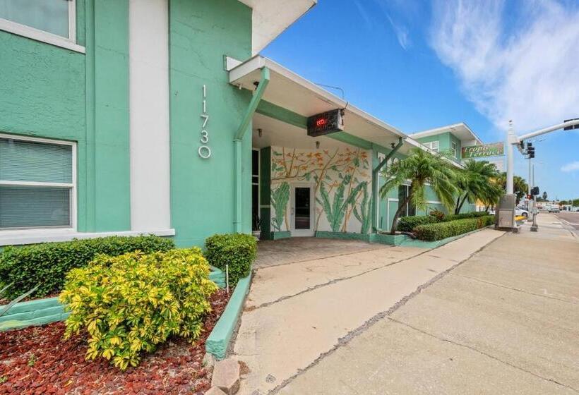 Tropic Terrace Suite #54 Beachfront Resort