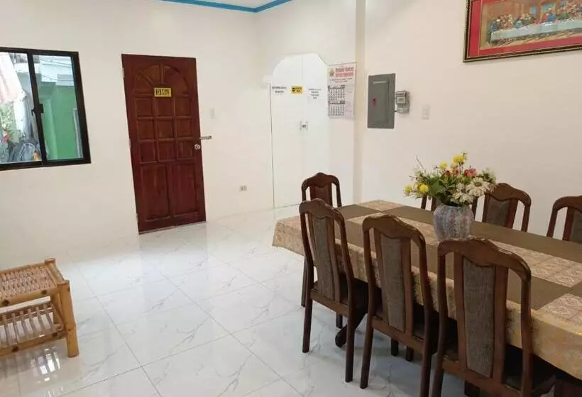هاستل Drage Tourist Inn