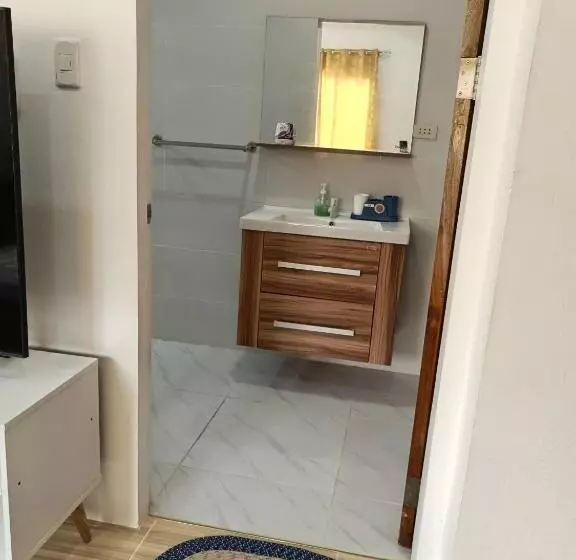 هاستل Drage Tourist Inn